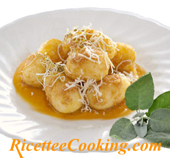 Gnocchi ripieni con crema di zucca